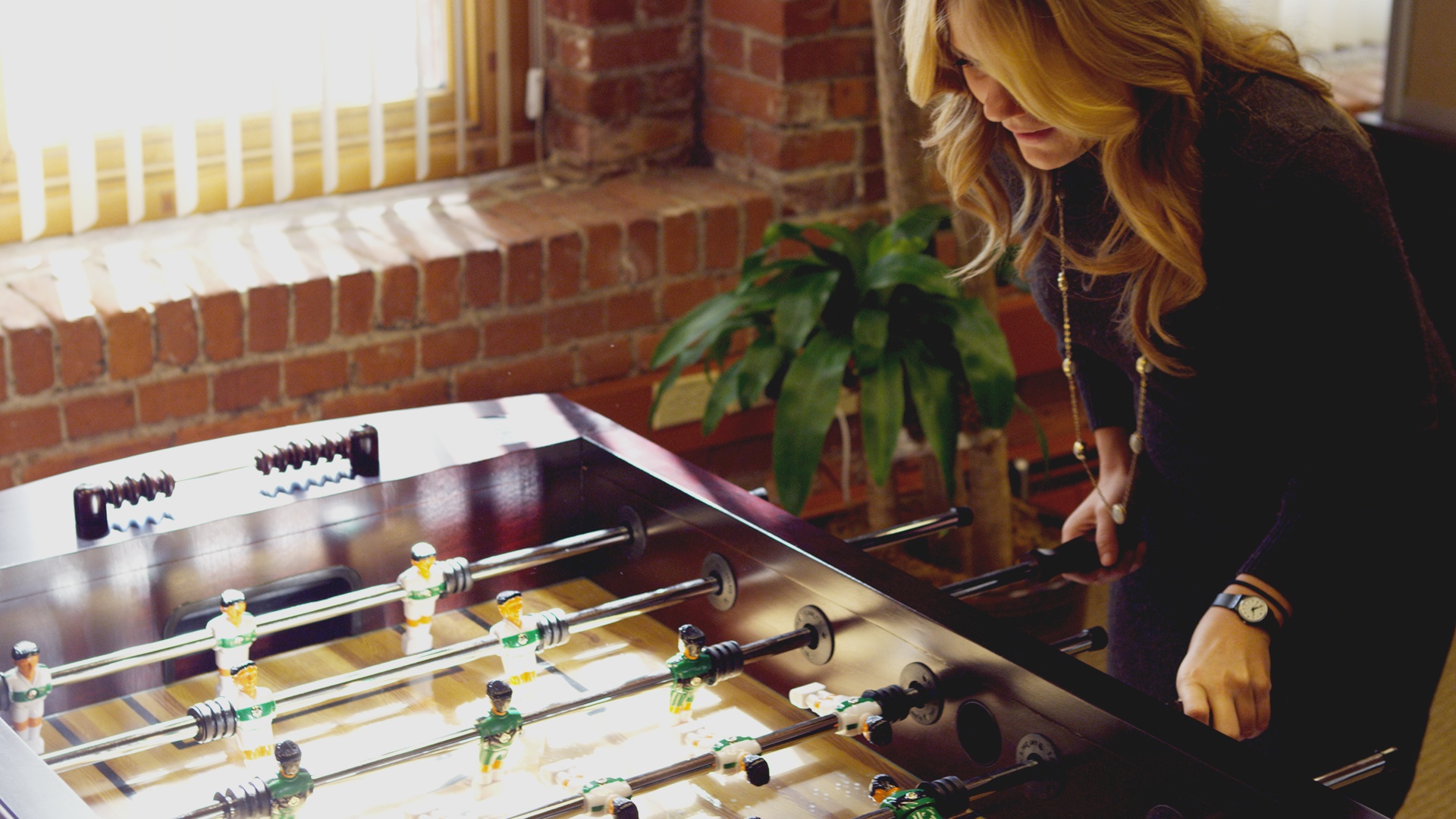 <span id="hs_cos_wrapper_name" class="hs_cos_wrapper hs_cos_wrapper_meta_field hs_cos_wrapper_type_text" style="" data-hs-cos-general-type="meta_field" data-hs-cos-type="text" >Companies Score Big with Video Recruiting</span>